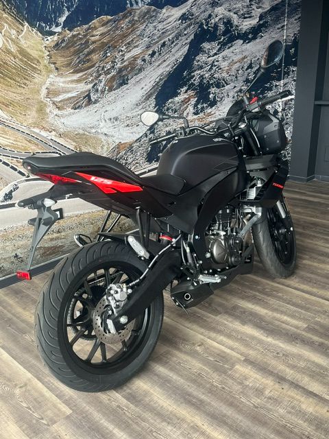 Aprilia Tuono 125