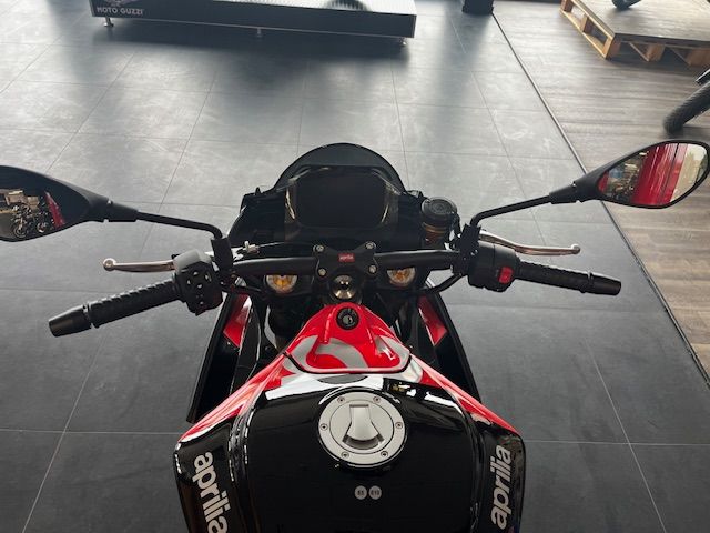 Aprilia Tuono 660 Factory