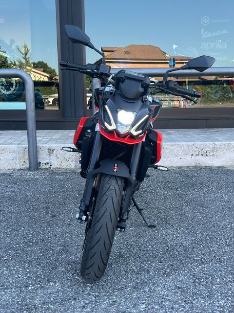 Aprilia Tuono 457