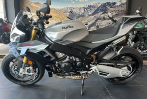 Aprilia Tuono V4