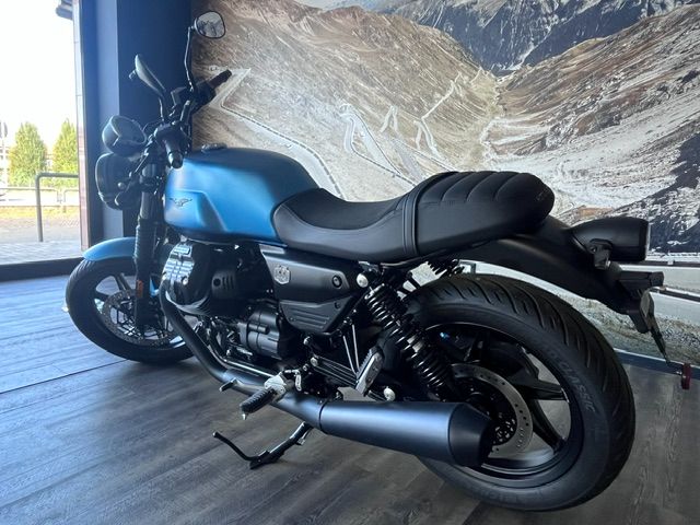 Moto Guzzi V7 Stone